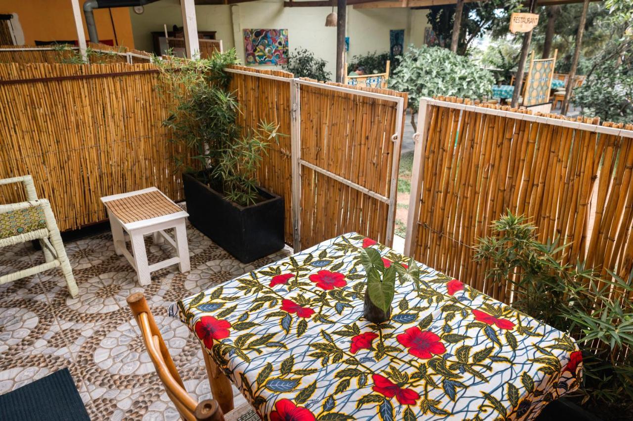 Tea House Bnb Bed & Breakfast Kigali Exterior photo